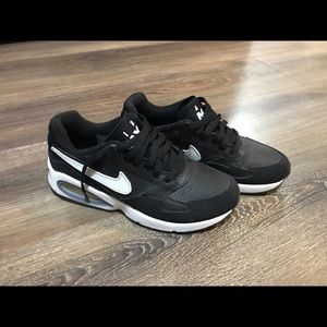 Nike Air Max ST size 6 women’s